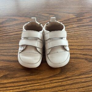 Little Love Bug Low Tops Size 6